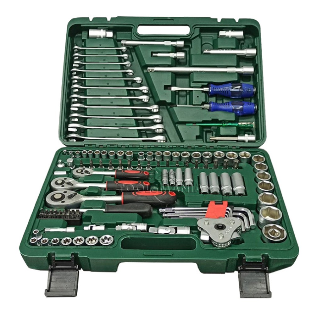 Σέτ κασετίνα με καρυδάκια και κλειδιά.jpg